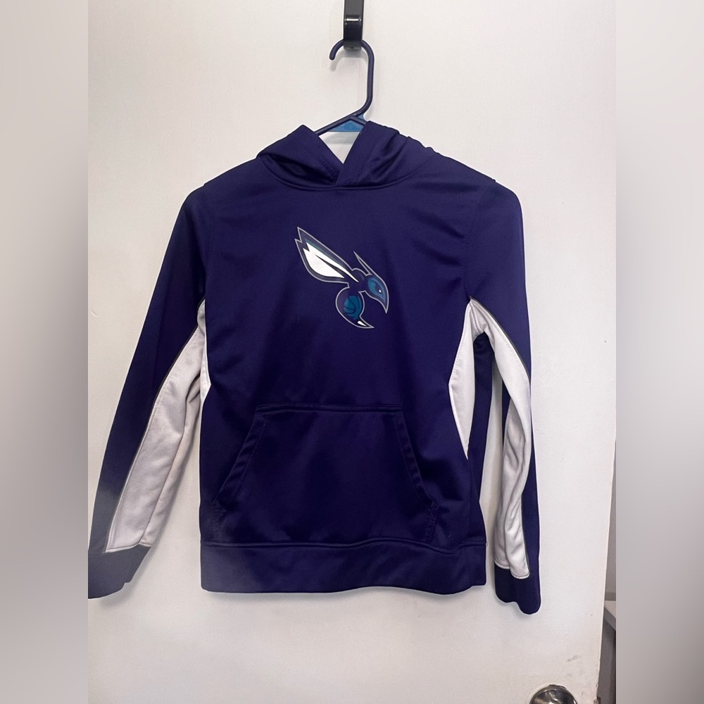Boys NBA Charlotte Hornets hoodie size 8-10 .